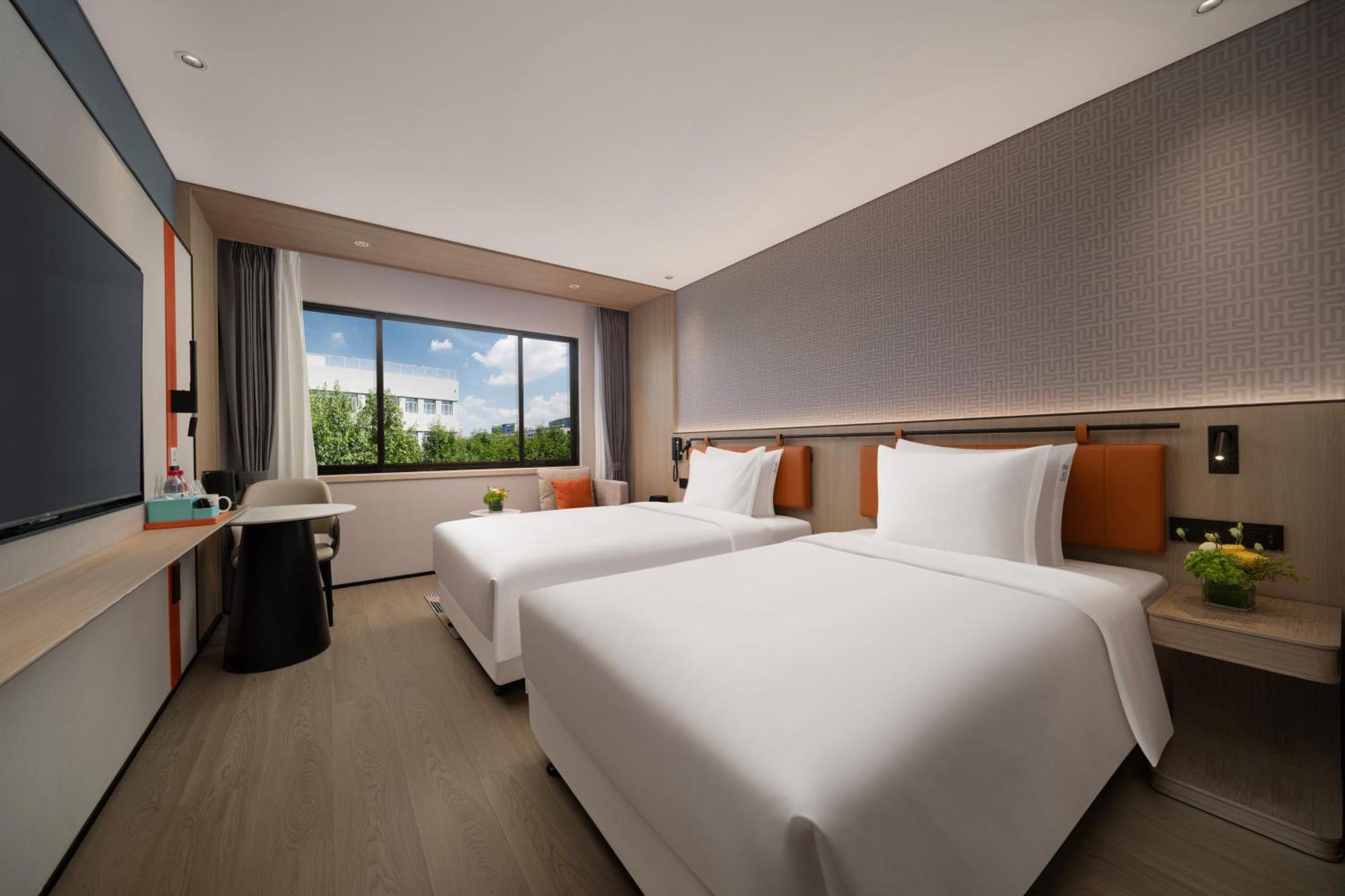 Express Downtown By Ihg Hotel 4*