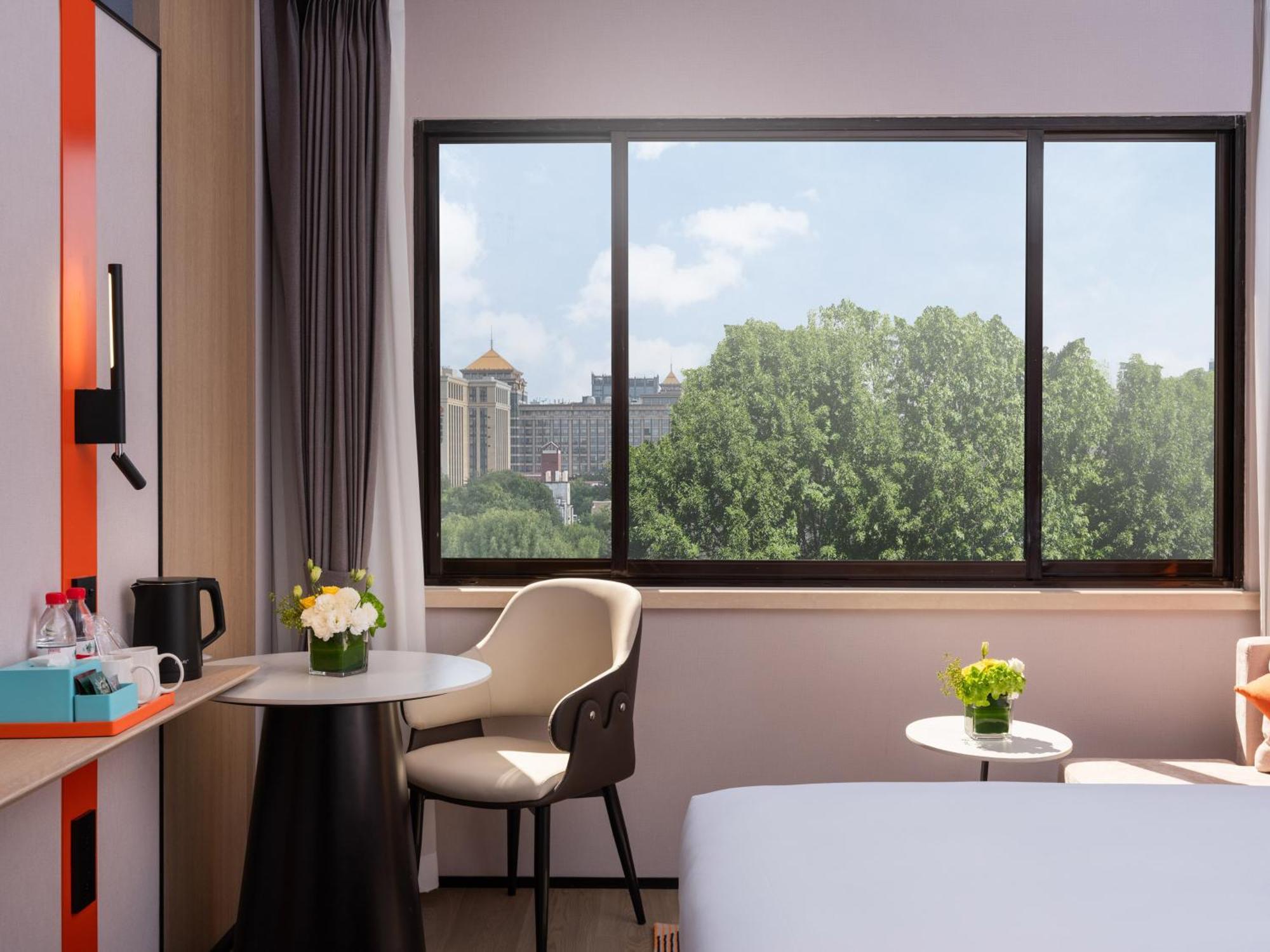 Express Downtown By Ihg Hotel 4*