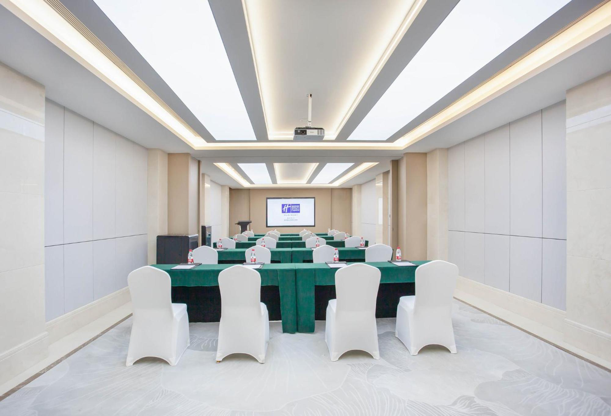 Express Downtown By Ihg Beijing